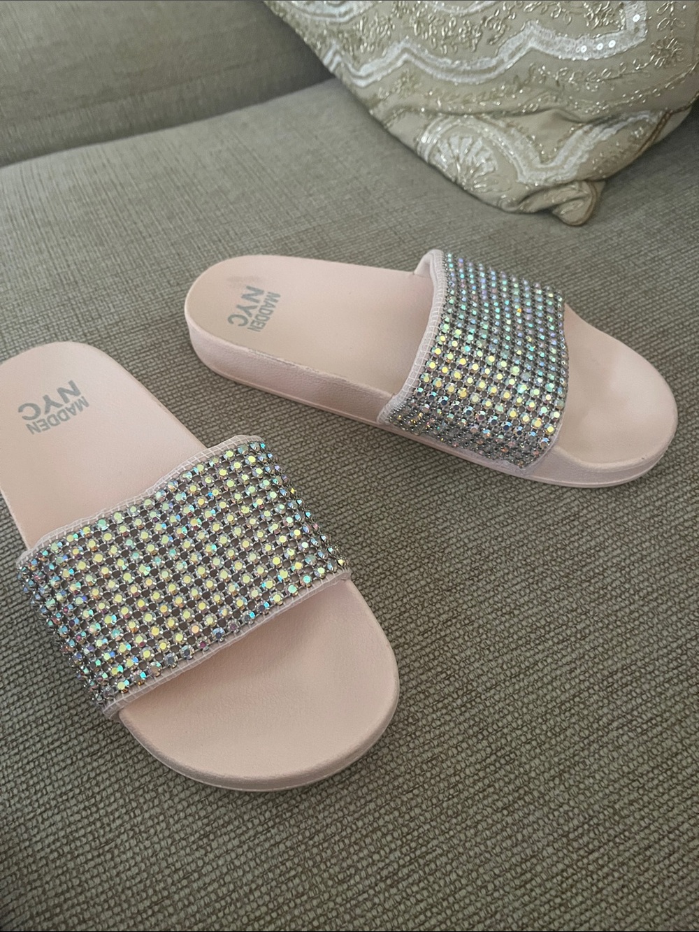 Madden NYC Women's Pink Crystal Slide Sandals 7 - Picture 12 of 15